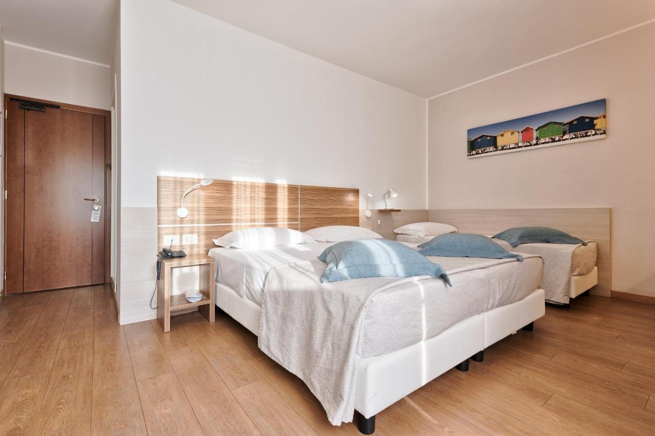 Hotel Croce Di Malta Lignano Sabbiadoro Ngoại thất bức ảnh