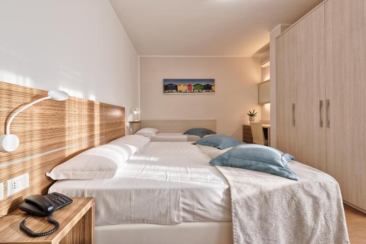 Hotel Croce Di Malta Lignano Sabbiadoro Ngoại thất bức ảnh