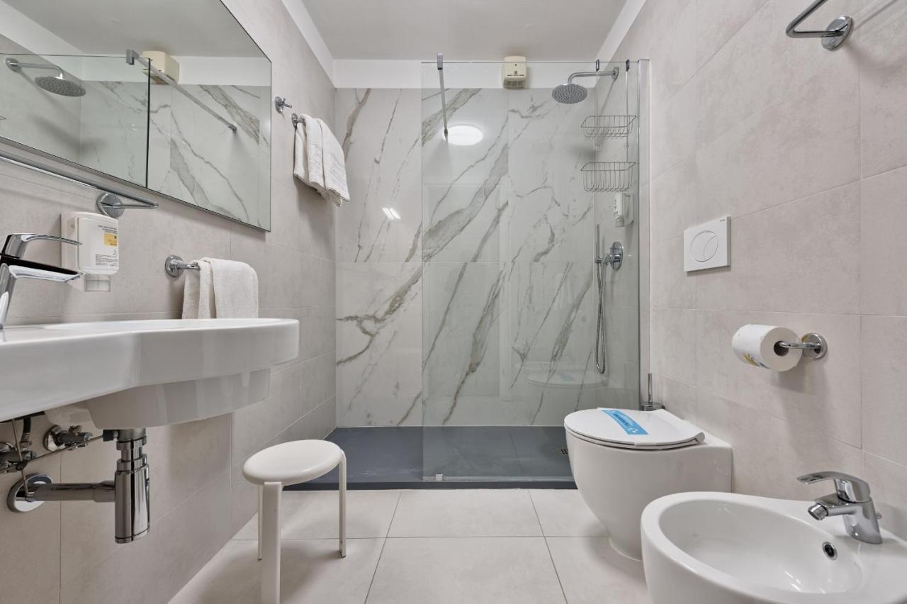 Hotel Croce Di Malta Lignano Sabbiadoro Ngoại thất bức ảnh