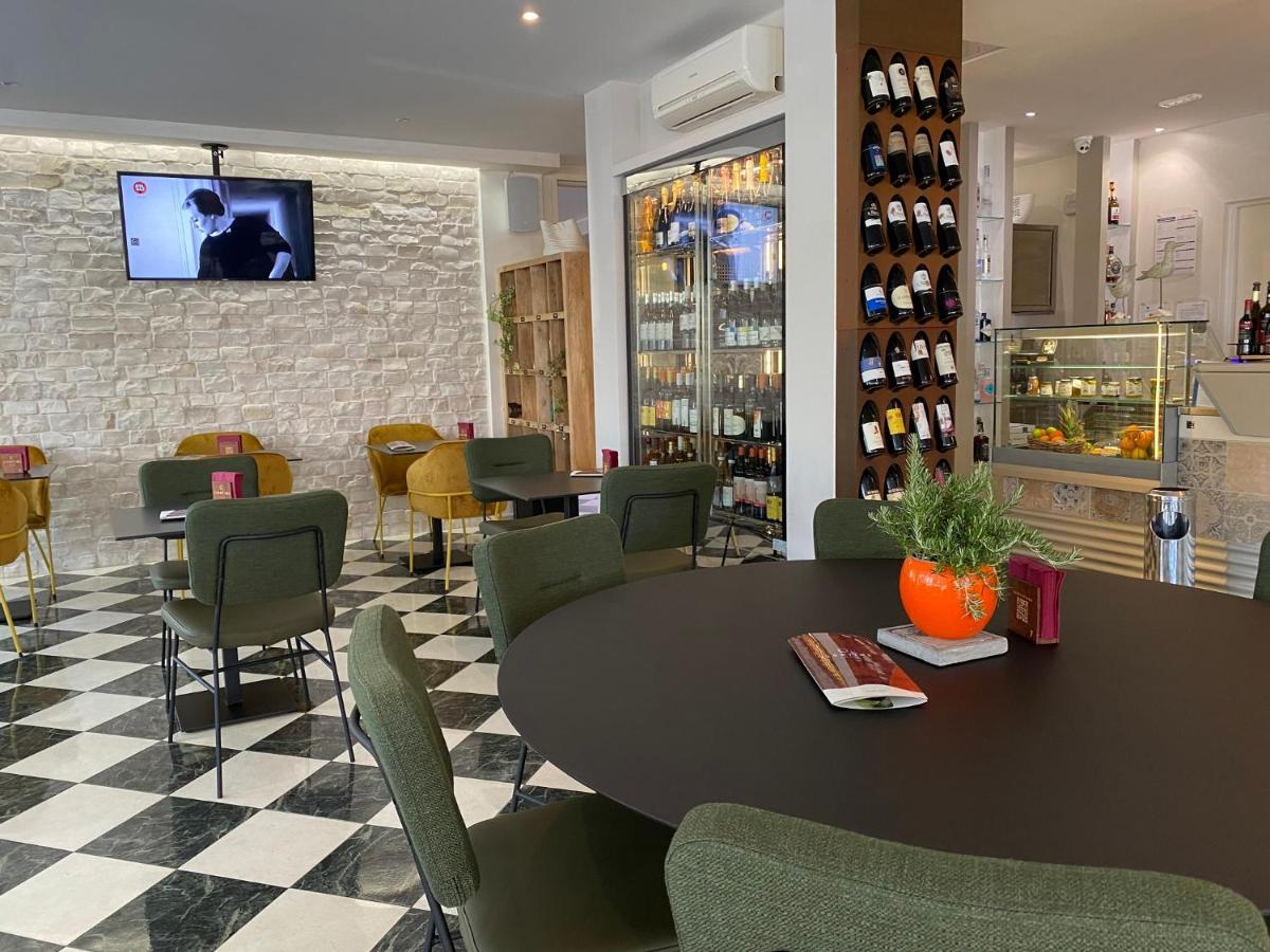 Hotel Croce Di Malta Lignano Sabbiadoro Ngoại thất bức ảnh